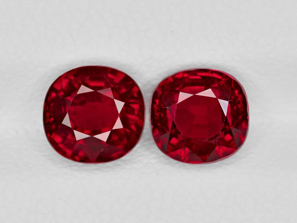 Ruby "Huyết Bồ Câu"