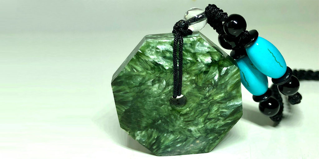 Seraphinite và công dụng đá Seraphinite 1