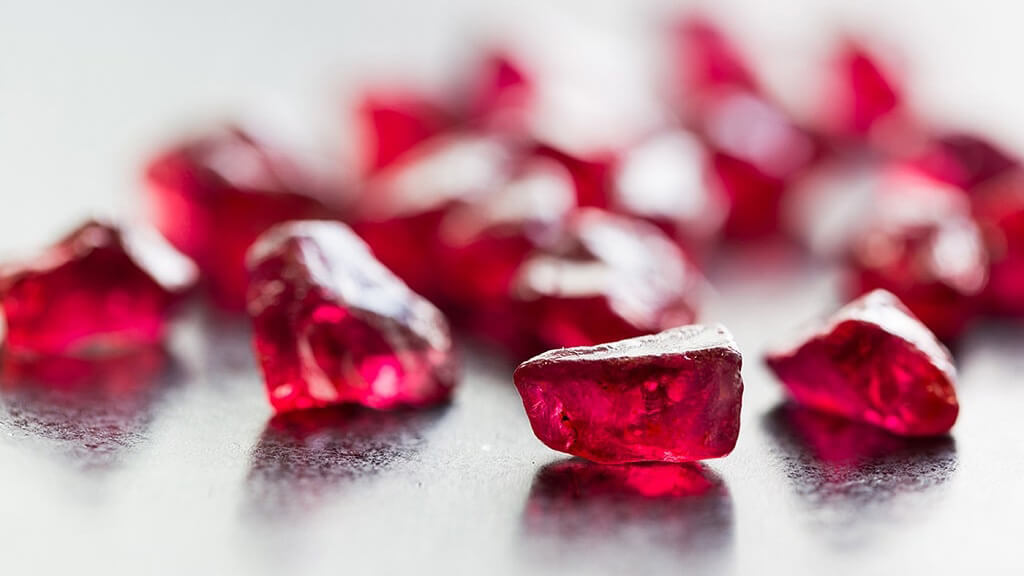 Hướng dẫn nhận biết Ruby xử lý phủ Thủy Tinh (G-F) 1
