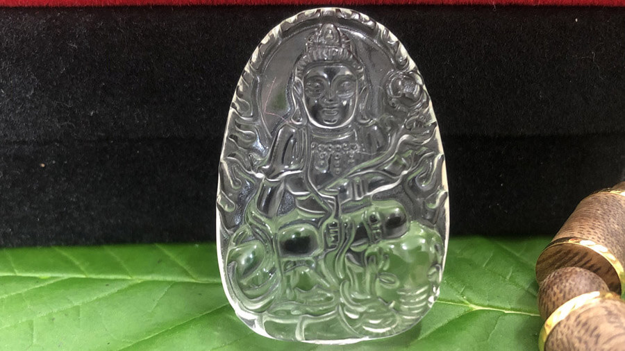 Phật Bản Mệnh thạch anh trắng cho người mệnh Kim