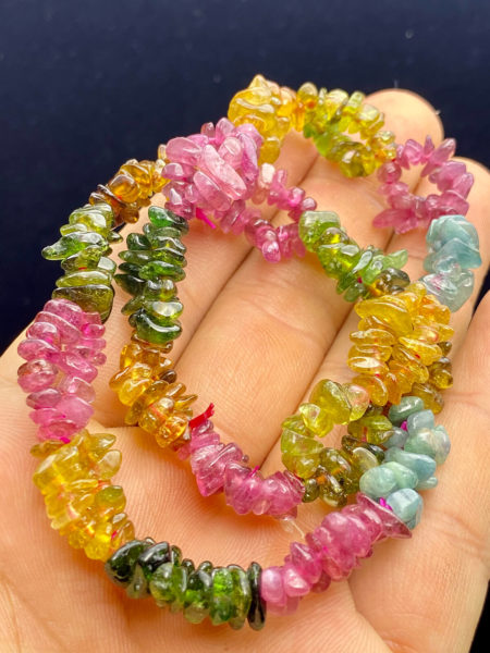 Vòng tay Tourmaline lá bùa hộ mệnh về sức khỏe.