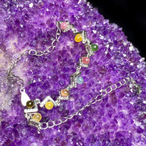 Vòng tay Tourmaline lá bùa hộ mệnh về sức khỏe.