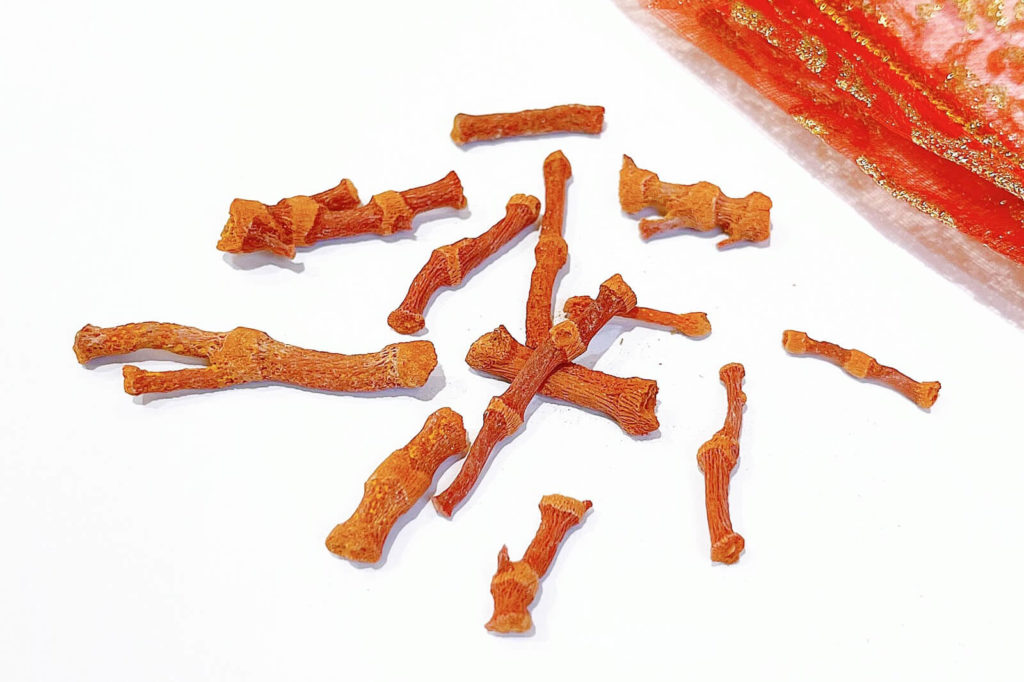 San hô mang lại cho chủ nhân trí tuệ và sự cao quý San hô mang lại cho chủ nhân trí tuệ và sự cao quý