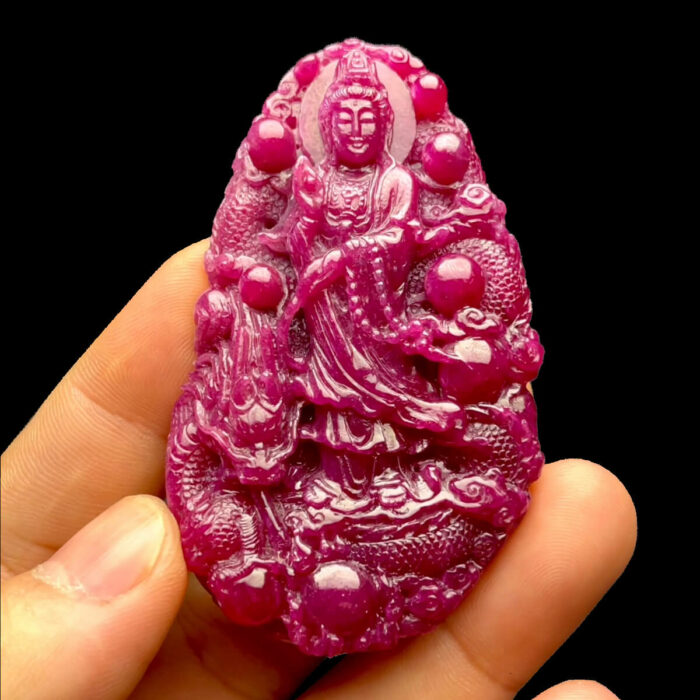 Mặt Quan Thế Âm Bồ Tát Cưỡi Rồng - Đá Ruby Huyết Kính #MRB-220915-01