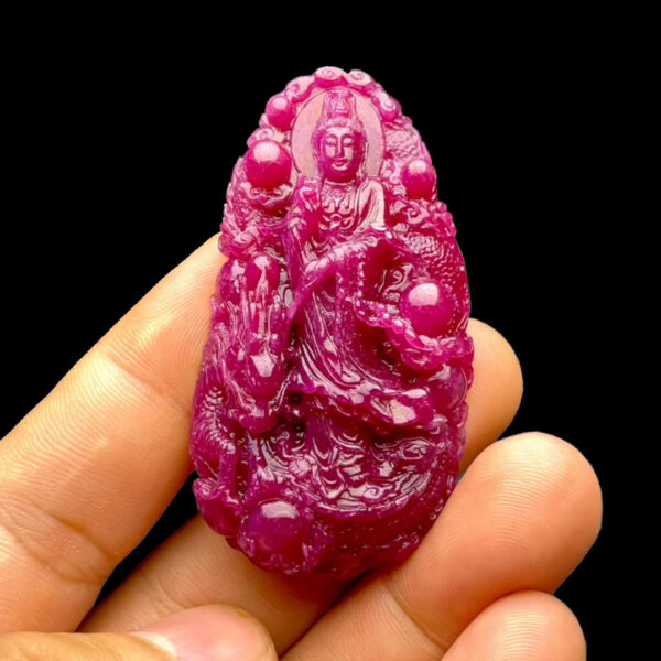 Mặt Quan Thế Âm Bồ Tát Cưỡi Rồng - Đá Ruby Huyết Kính #MRB-220926-01